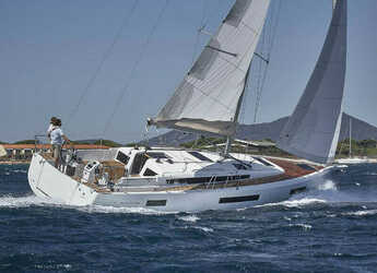 Rent a sailboat in Muelle de la lonja - Sun Odyssey 440*