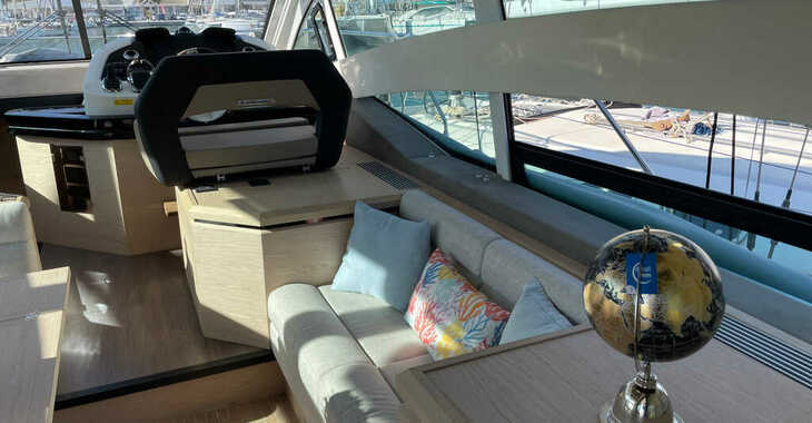 Rent a yacht in Muelle de la lonja - Beneteau GT50