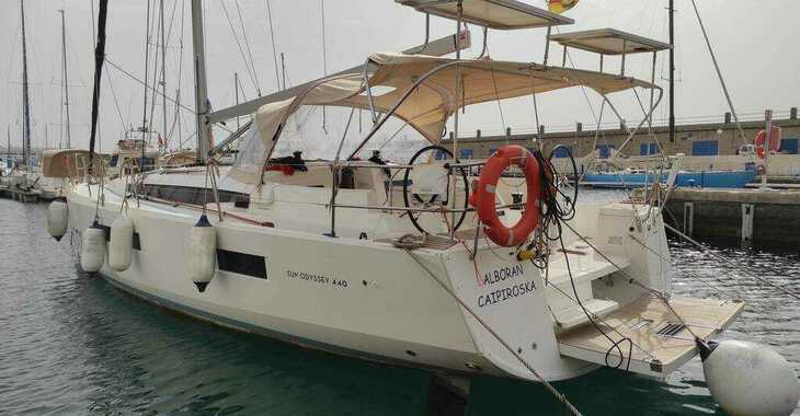 Rent a sailboat in Puerto Deportivo Radazul - Sun Odyssey 440