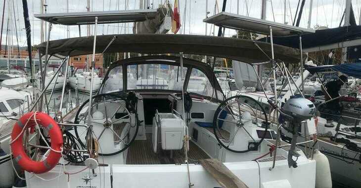 Chartern Sie segelboot in Puerto Deportivo Radazul - Sun Odyssey 519