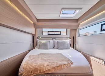 Rent a catamaran in Lavrion Marina - Lagoon 51