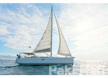 Rent a sailboat in Mikrolimano Port - Hanse 430