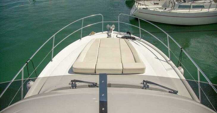Chartern Sie motorboot in Marina Nava - Antares 36
