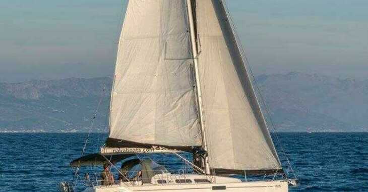 Chartern Sie segelboot in Marina Nava - Xc 35