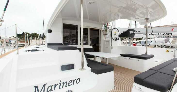 Rent a catamaran in Marina Nava - Lagoon 40