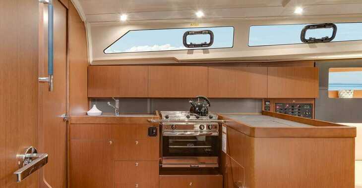 Rent a catamaran in Apooiti Marina - Sunsail 424/4/4 (Premium)