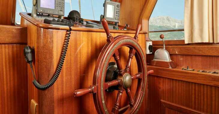 Rent a schooner in Port Kaštilac - Gulet Queen of Adriatic