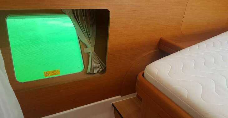 Rent a catamaran in Ibiza Magna - Lagoon 421