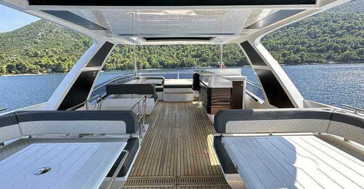 Rent a yacht in Marina Frapa Dubrovnik - Galeon 680 Fly