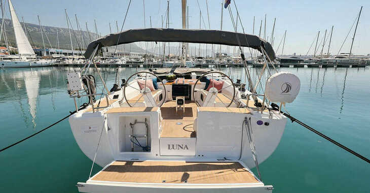 Rent a sailboat in Marina Mandalina - Hanse 415