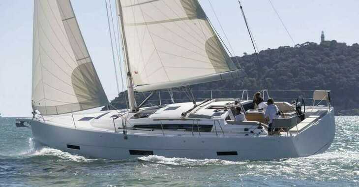 Rent a sailboat in Anse Marcel Marina (Lonvilliers) - Dufour 430 GL