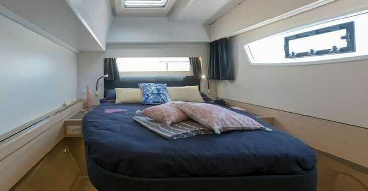 Rent a catamaran in Placencia - Fountaine Pajot Astrea 42 - 4 + 2 cab.
