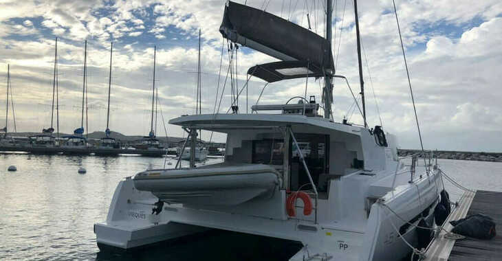 Rent a catamaran in Jolly Harbour - Bali 4.5 - 4 + 2 cab.