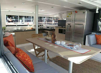 Louer catamaran à Marina Costa Baja - Bali 4.3 - 4 + 2 cab.