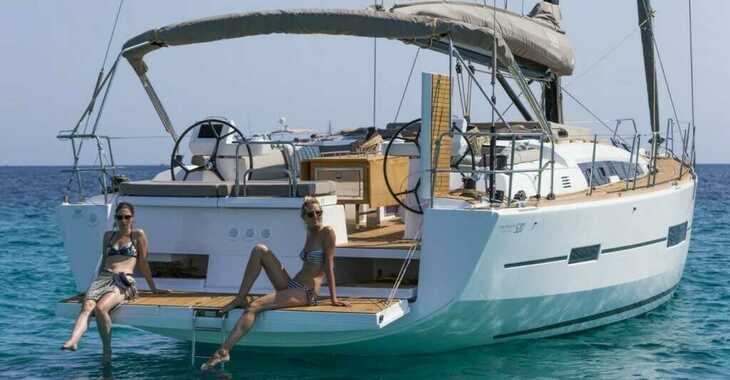 Rent a sailboat in Marina Costa Baja - Dufour 520 GL