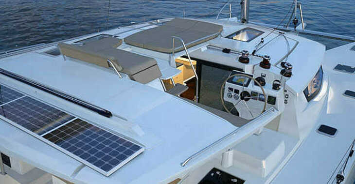 Rent a catamaran in Marina Costa Baja - Helia 44 - 4 + 2 cab.
