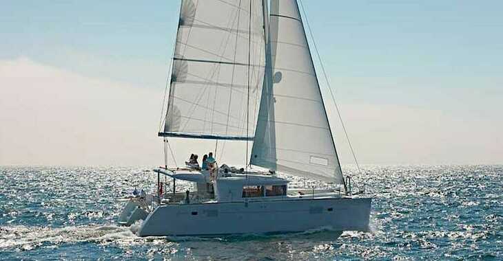 Rent a catamaran in Marina Costa Baja - Lagoon 450 F - 4 + 2 cab.