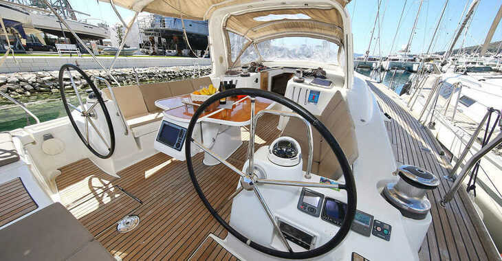 Chartern Sie segelboot in Marina Polesana - Oceanis 50 Family - 6 cab.