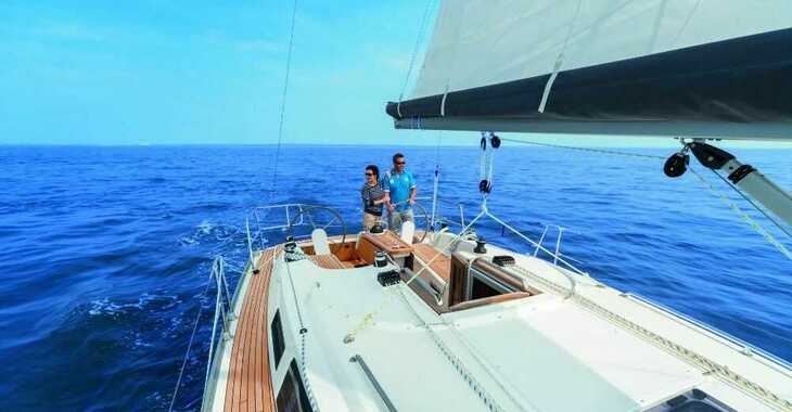 Rent a sailboat in Volos - Bavaria Cruiser 34 - 2 cab.
