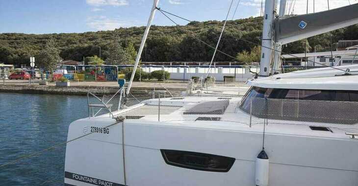Rent a catamaran in ACI Pomer - Fountaine Pajot Astrea 42