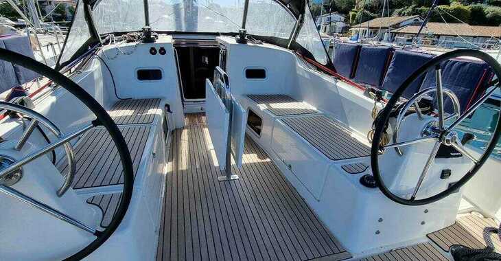 Rent a sailboat in Marina dell'Isola  - Sun Odyssey 380