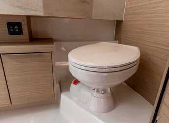 Rent a catamaran in Marina Mandalina - Lagoon 46 - 4 + 2 cab.