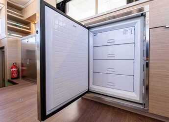 Rent a catamaran in Marina Mandalina - Lagoon 46 - 4 + 2 cab.