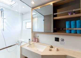 Rent a catamaran in Marina Mandalina - Lagoon 46 - 4 + 2 cab.