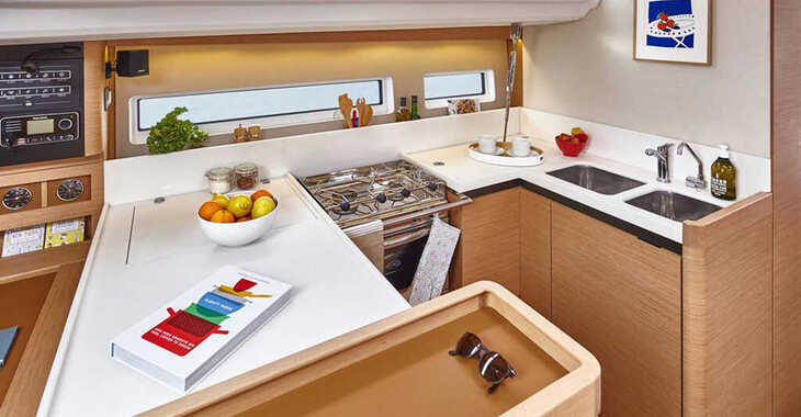 Rent a sailboat in Marina dell'Isola  - Sun Odyssey 440