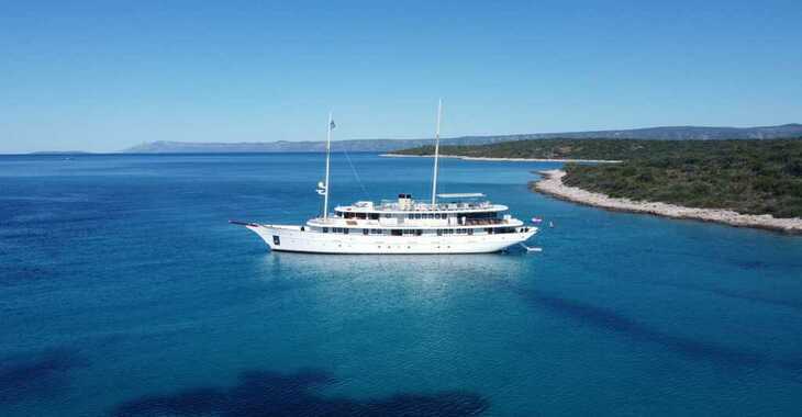 Rent a yacht in Marina Split (ACI Marina) - Motoryacht Belleza