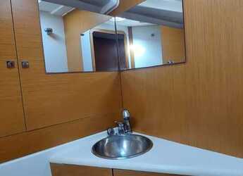 Rent a sailboat in Marina San Miguel - Jeanneau 53 - 5 cab.