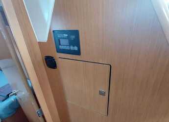 Rent a sailboat in Marina San Miguel - Jeanneau 53 - 5 cab.