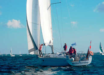 Rent a sailboat in Altefähr Harbor - Hanse 430e