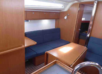 Rent a sailboat in Altefähr Harbor - Bavaria Cruiser 37