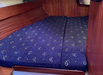 Rent a sailboat in Altefähr Harbor - Delphia 40