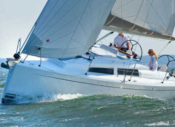 Rent a sailboat in Altefähr Harbor - Hanse 315