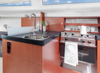 Rent a sailboat in Altefähr Harbor - Hanse 315