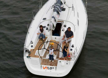 Rent a sailboat in Altefähr Harbor - Dehler Varianta 37