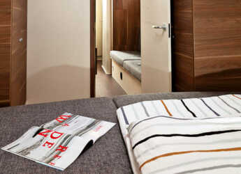 Rent a sailboat in Altefähr Harbor - Dehler Varianta 37