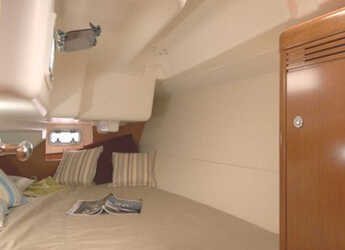 Rent a sailboat in Altefähr Harbor - Oceanis 34