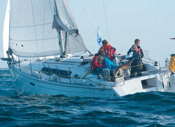 Rent a sailboat in Altefähr Harbor - Oceanis 34
