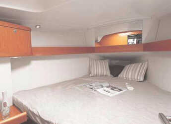 Rent a sailboat in Altefähr Harbor - Oceanis 34