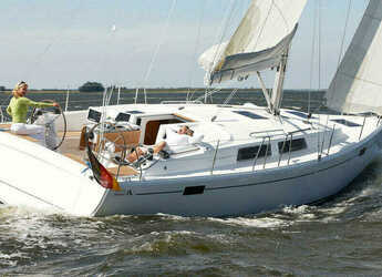 Rent a sailboat in Marina Yachtwerft Ramin - Hanse 385
