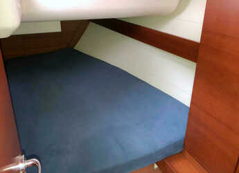 Rent a sailboat in Marina Flensburg Sonwik - Dufour 40E