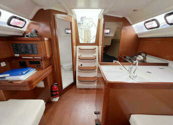 Rent a sailboat in Marina Flensburg Sonwik - Oceanis 31