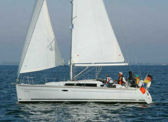 Rent a sailboat in Marina Flensburg Sonwik - Oceanis 34