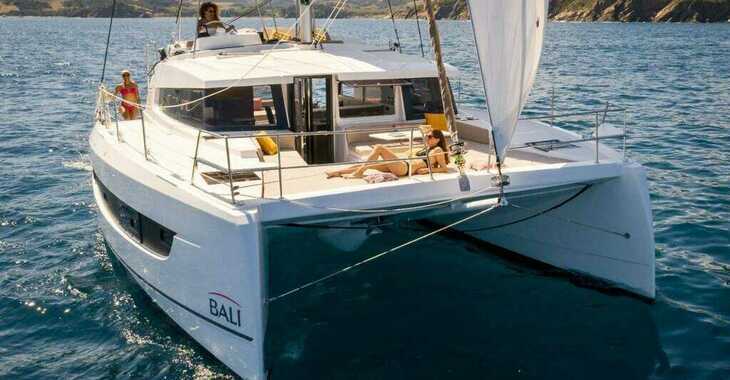 Rent a catamaran in Marina Mandalina - Bali 4.2 - 4 + 1 cab.