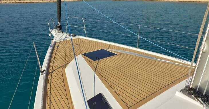 Rent a sailboat in Marina Mandalina - Elan Impression 43