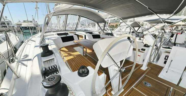Rent a sailboat in Marina Mandalina - Hanse 508 - 5 + 1 cab.