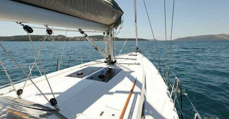 Rent a sailboat in Marina Mandalina - Hanse 458